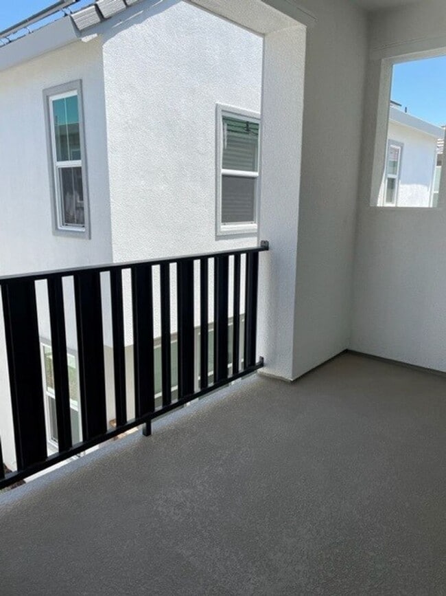 2364 Garden Farms Ave in Lathrop, CA - Building Photo - Building Photo