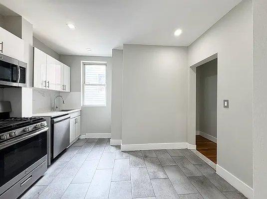 5995 Riverdale Ave in Bronx, NY - Building Photo - Building Photo