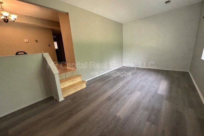 103 Woodhenge Dr in Collinsville, IL - Building Photo - Building Photo