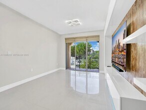 6420 NW 114th Ave in Doral, FL - Building Photo - Building Photo