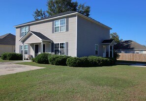 1801 Chestnut Dr in Valdosta, GA - Building Photo