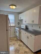 112 Clement Rd-Unit -D in Oreland, PA - Building Photo - Building Photo
