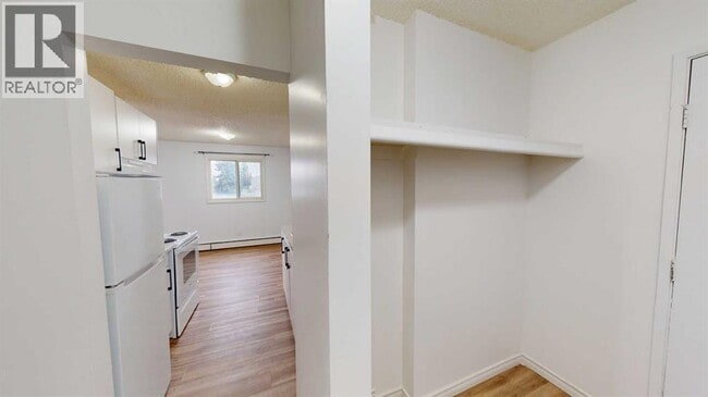9515-9100 100 Ave. in Grande Prairie, AB - Building Photo - Building Photo