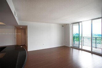 3232 SW 22nd Terrace, Unit 1408 in Miami, FL - Building Photo - Building Photo