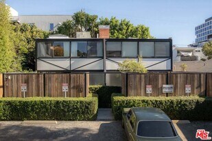 1570 La Baig Ave in Los Angeles, CA - Building Photo