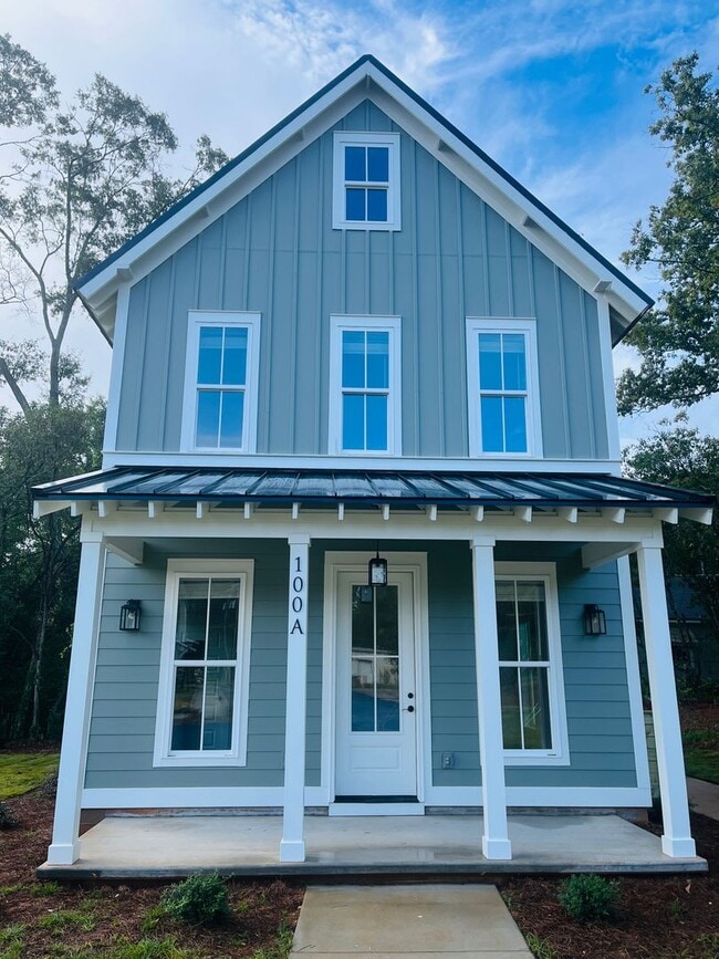 100 Gardenia Ln in Lagrange, GA - Building Photo - Building Photo