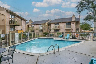 4747 Allendale Rd in Houston, TX - Building Photo