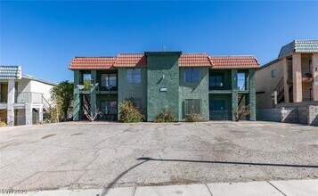 6932 Kilgore Dr in Las Vegas, NV - Building Photo - Building Photo