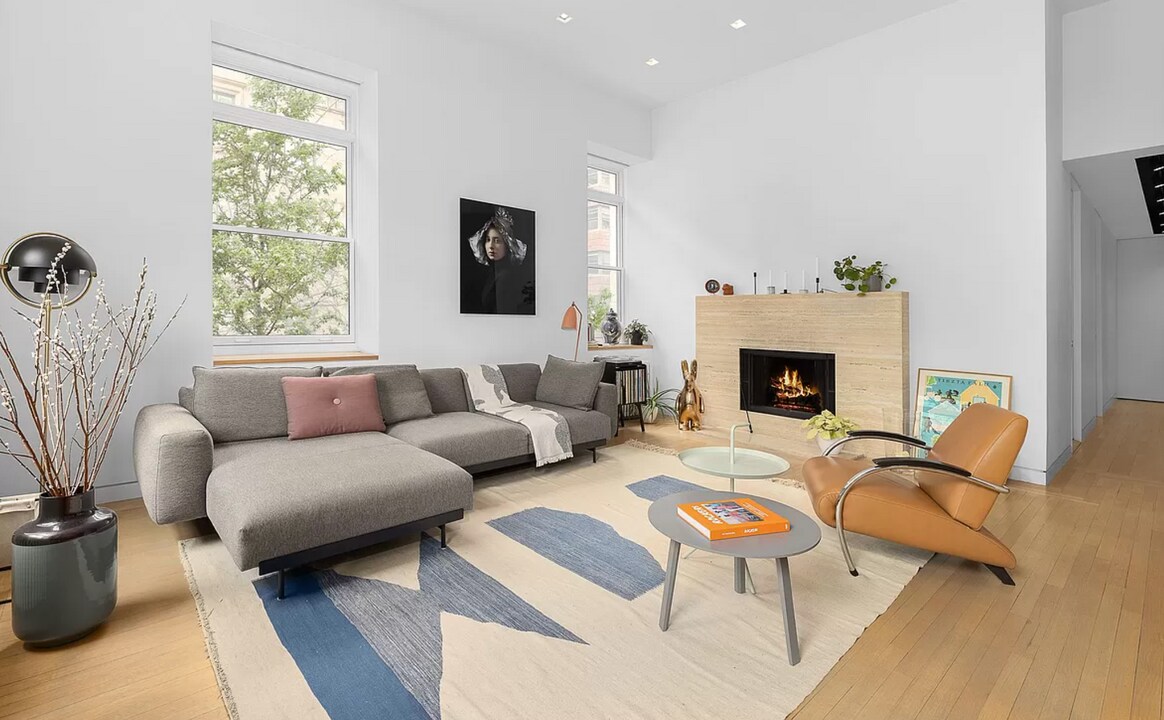 281 3rd Ave in New York, NY - Building Photo