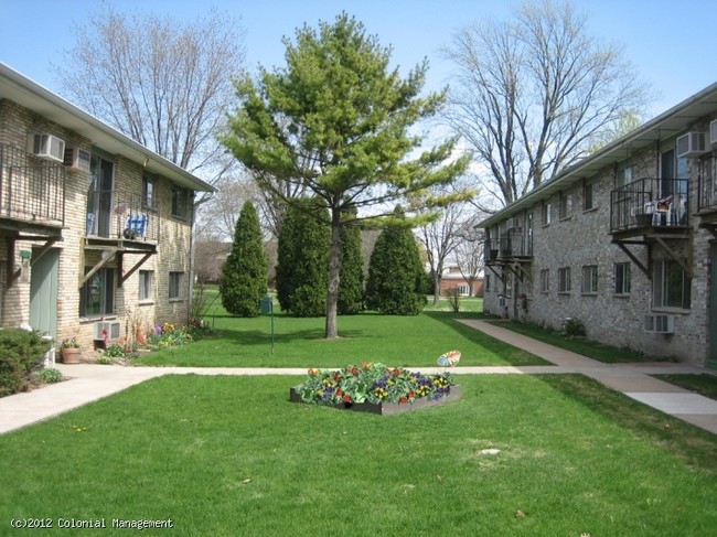 Oakview Gardens Apartments in Sun Prairie, WI - Building Photo - Building Photo