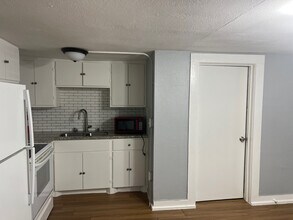 Agapi Mou Suites in Houston, TX - Building Photo - Building Photo