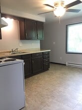 803 W Van Buren St, Unit 803 in Janesville, WI - Foto de edificio - Building Photo