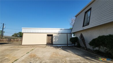 5006 Elk Dr in Victoria, TX - Foto de edificio - Building Photo