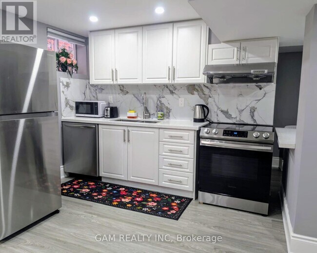 58 Ebby Ave in Brampton, ON - Building Photo - Building Photo
