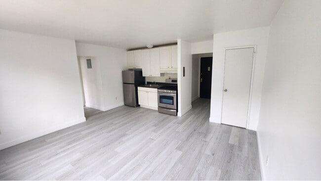 122 Bruce Ave in Yonkers, NY - Building Photo - Building Photo