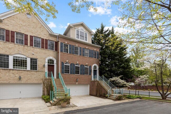 property at 11201 Woodglen Dr