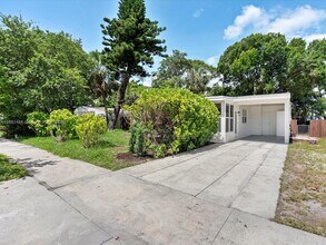 113 SW 22nd Ave in Fort Lauderdale, FL - Building Photo - Building Photo