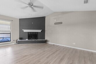 4405 Crenshaw Dr in Midland, TX - Building Photo - Building Photo