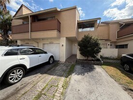 853 NW 81st Terrace in Plantation, FL - Building Photo