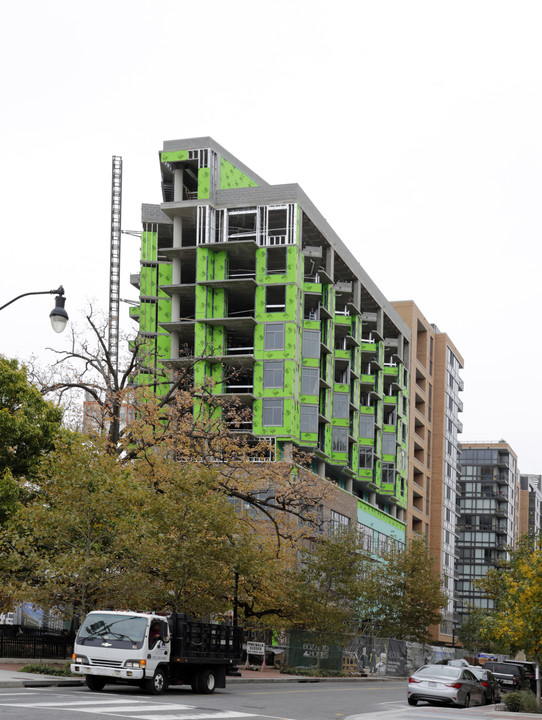 460 New York Ave NW in Washington, DC - Building Photo