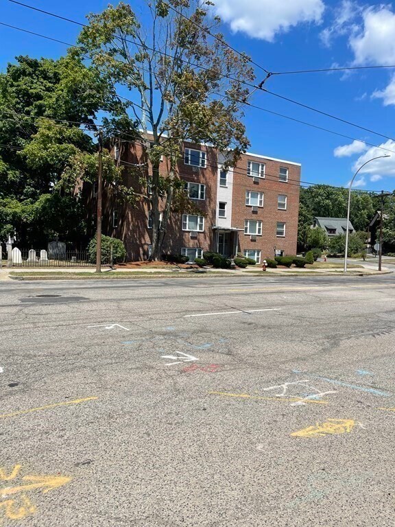 190 Mt Auburn St in Watertown, MA - Building Photo - Building Photo