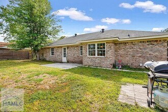 908 Highland Dr in Hinesville, GA - Building Photo - Building Photo