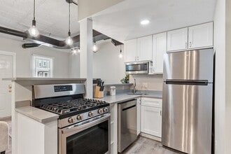 1 Hazel St, Unit 23R in Salem, MA - Building Photo - Building Photo