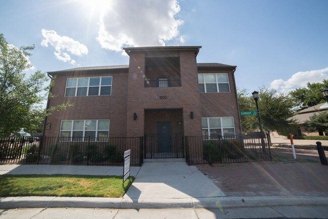 1200 College in Fort Worth, TX - Building Photo - Building Photo