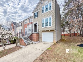7801 Chartwell Pl in Greenbelt, MD - Building Photo