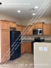 42749 W Martie Lynn Rd in Maricopa, AZ - Foto de edificio - Building Photo