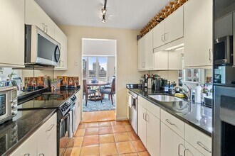 197 8th St, Unit PH03 in Boston, MA - Building Photo - Building Photo