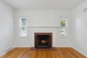 504 Roland Ave in Rockford, IL - Building Photo - Building Photo