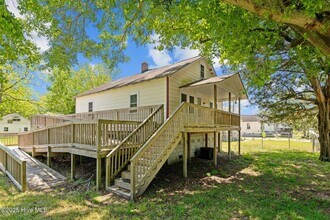 209 Ellington St in New Bern, NC - Foto de edificio - Building Photo