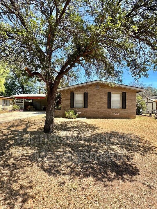 2620 Yale Ave in San Angelo, TX - Building Photo