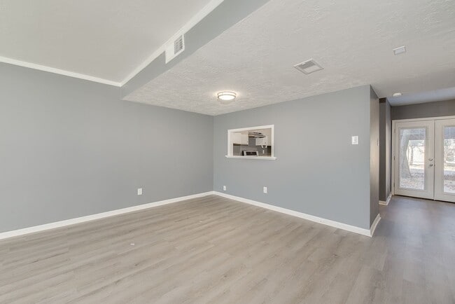 3 Bed, 1.5 Bath Townhome in Bryan for August Move In! in Bryan, TX - Building Photo - Building Photo