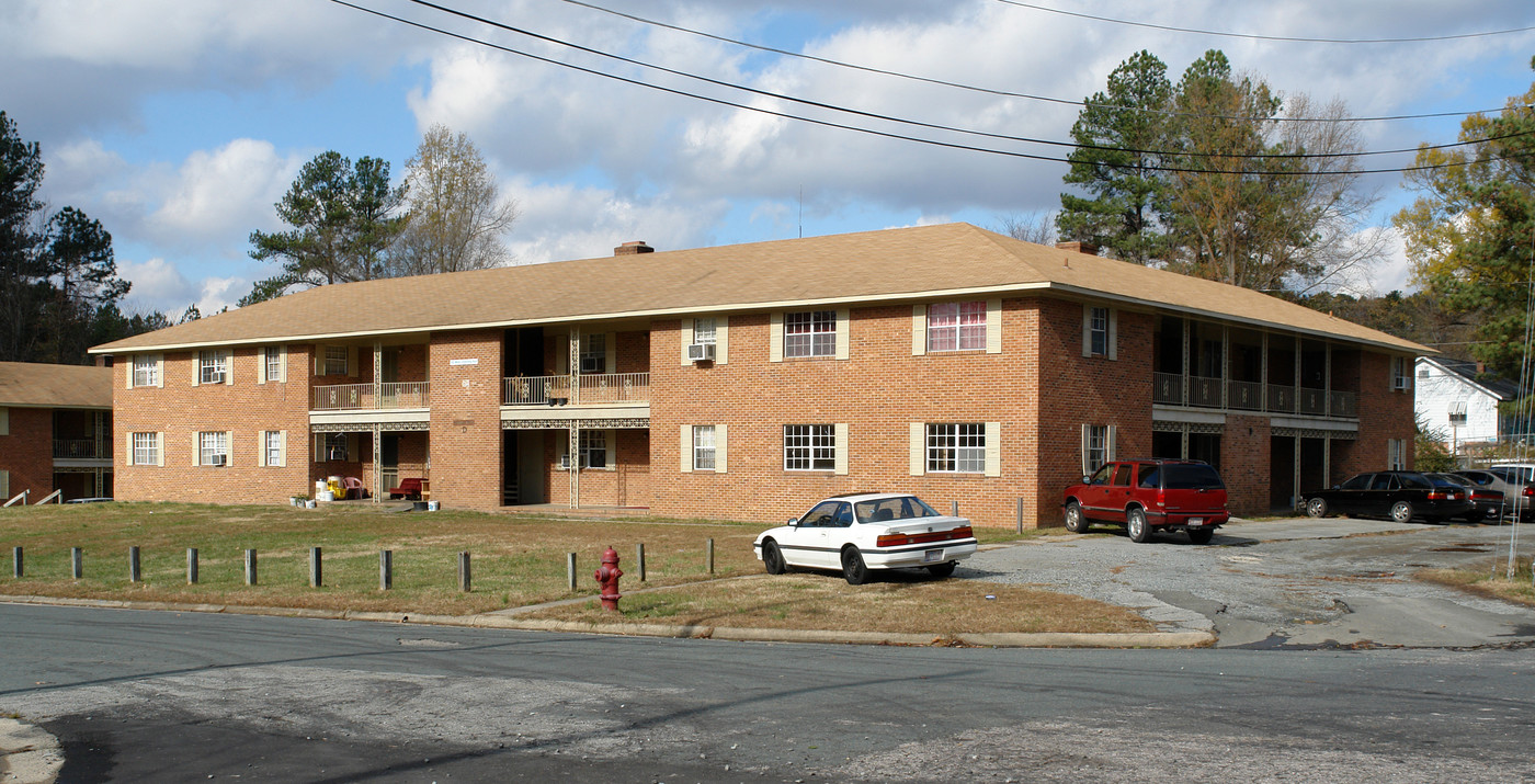 102 W Channing Ave in Durham, NC - Building Photo