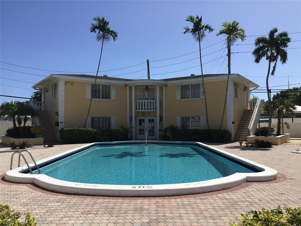 5800 NE 22nd Way, Unit 523 in Fort Lauderdale, FL - Building Photo