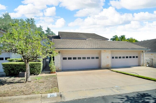 11512 Tin Cup Dr in Austin, TX - Building Photo - Building Photo