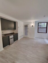 1426 Rhode Island Ave NW, Unit B2 in Washington, DC - Foto de edificio - Building Photo