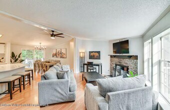 264 Bloomer Rd in Tannersville, NY - Building Photo - Building Photo