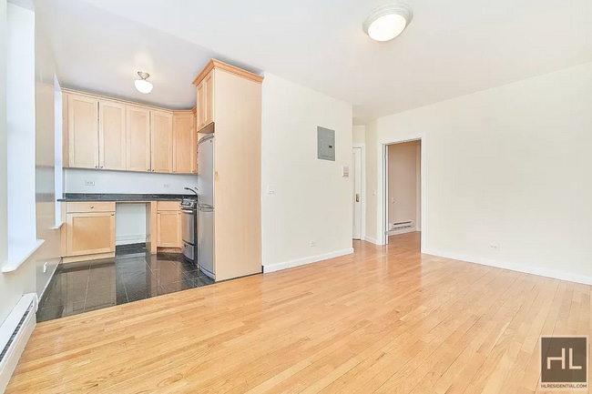 MOTT STREET, Unit 5R in New York, NY - Building Photo - Building Photo