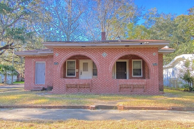 4304-4306 Springfield Blvd, Unit 4304