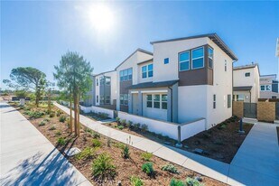 412 Flycatcher in Irvine, CA - Building Photo