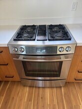 124 NW Columbia St, Unit #2 in Bend, OR - Foto de edificio - Building Photo