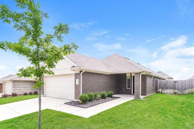 1709 Oriole St in Ennis, TX - Building Photo