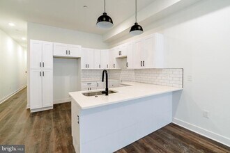 625 N 52nd St, Unit UNIT 2 in Philadelphia, PA - Building Photo - Building Photo