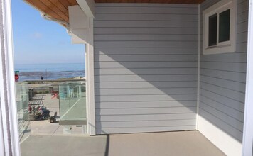 902 W Cliff Dr, Unit A in Santa Cruz, CA - Building Photo - Building Photo