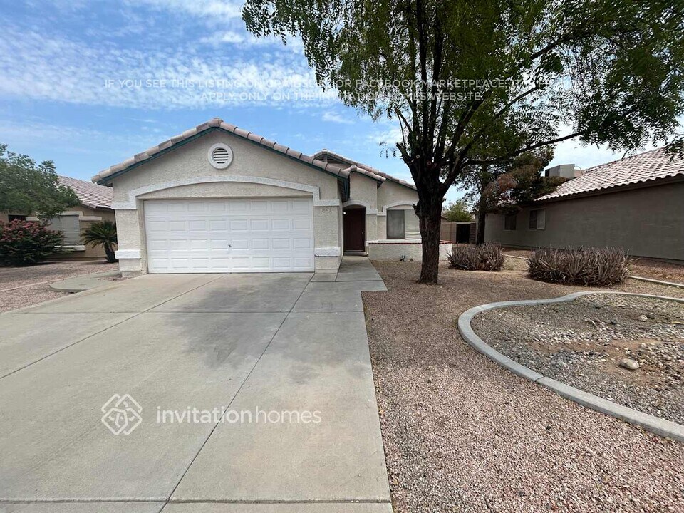 8560 W Hatcher Rd in Peoria, AZ - Building Photo