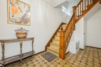 57 N Tyson Ave in Floral Park, NY - Foto de edificio - Building Photo