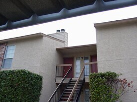 12480 Abrams Rd, Unit 124 in Dallas, TX - Building Photo